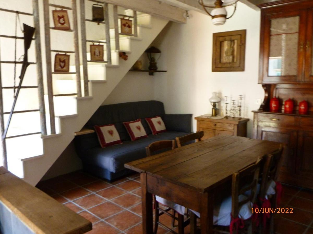 Maison De Village Saint-Paul-des-Fonts Екстериор снимка